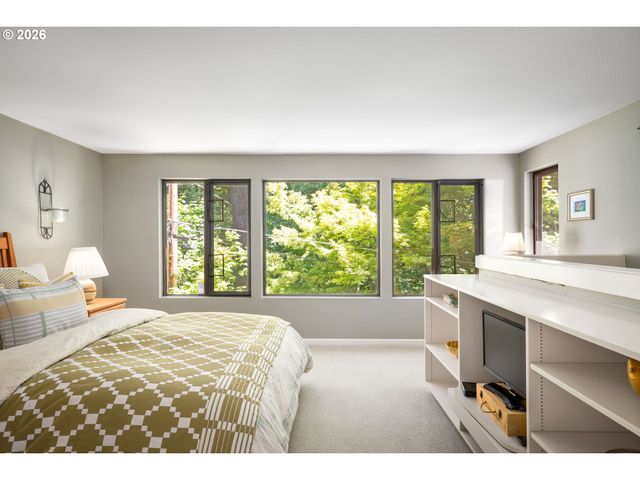 1546 Sw UPLAND Dr, Portland, OR 97221