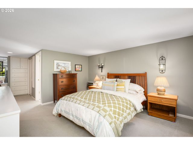 1546 Sw UPLAND Dr, Portland, OR 97221
