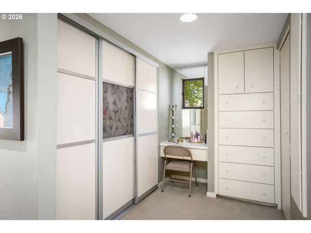 1546 Sw UPLAND Dr, Portland, OR 97221