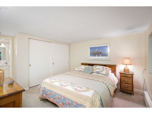 1546 Sw UPLAND Dr, Portland, OR 97221