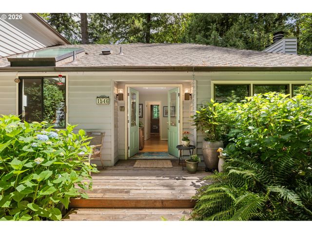 1546 Sw UPLAND Dr, Portland, OR 97221