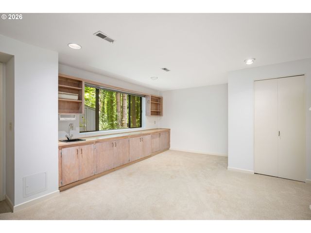 1546 Sw UPLAND Dr, Portland, OR 97221