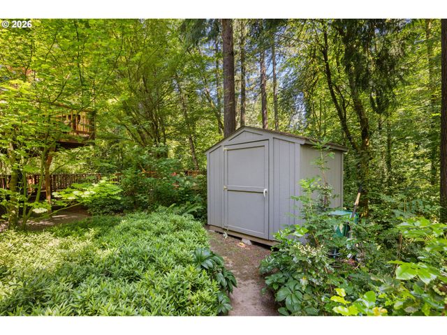1546 Sw UPLAND Dr, Portland, OR 97221