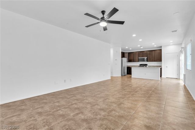 10277 Gibson Isle Drive, Las Vegas, NV 89166