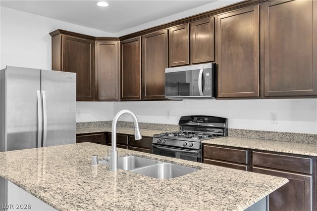 10277 Gibson Isle Drive, Las Vegas, NV 89166