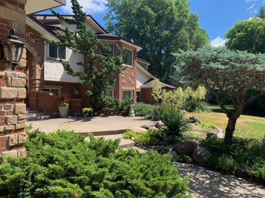 3901 125th Avenue NE, Blaine, MN 55449