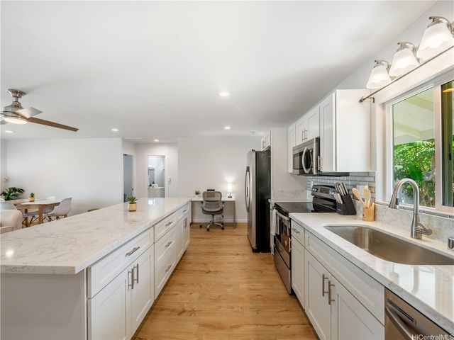 1301 California Avenue 12, Wahiawa, HI 96786