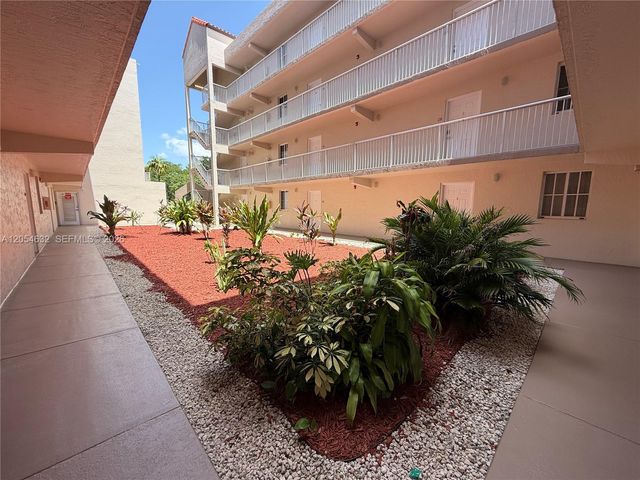 6195 NW 186th St 114, Hialeah, FL 33015