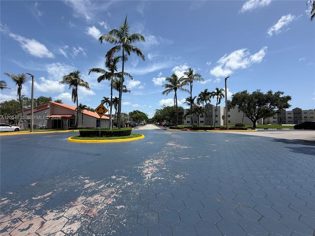 6195 NW 186th St 114, Hialeah, FL 33015