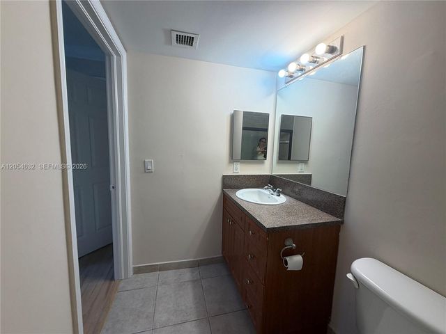 6195 NW 186th St 114, Hialeah, FL 33015