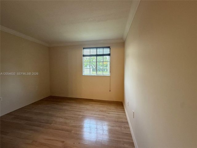 6195 NW 186th St 114, Hialeah, FL 33015