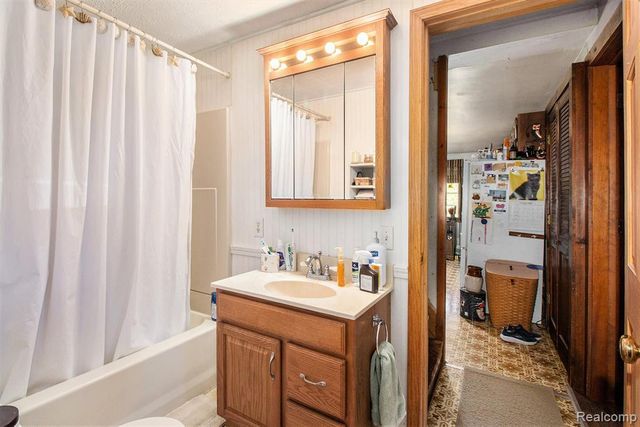 3145 Cedar Lake Road, Howell, MI 48843