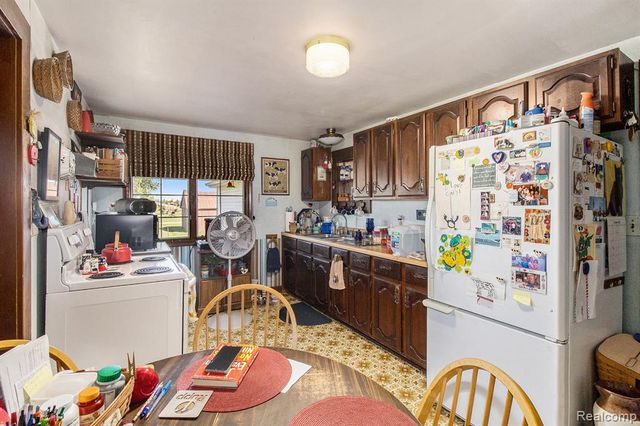 3145 Cedar Lake Road, Howell, MI 48843