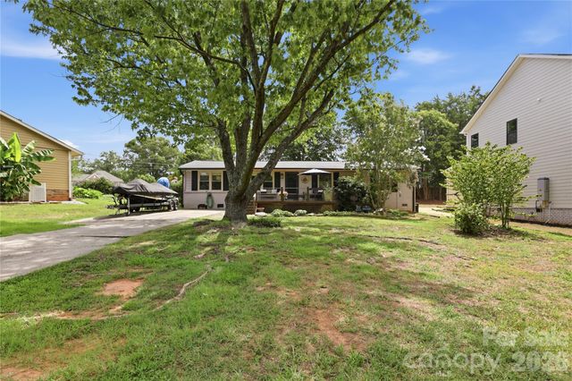 21013 Entrada Drive, Cornelius, NC 28031