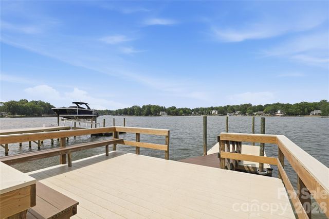 21013 Entrada Drive, Cornelius, NC 28031
