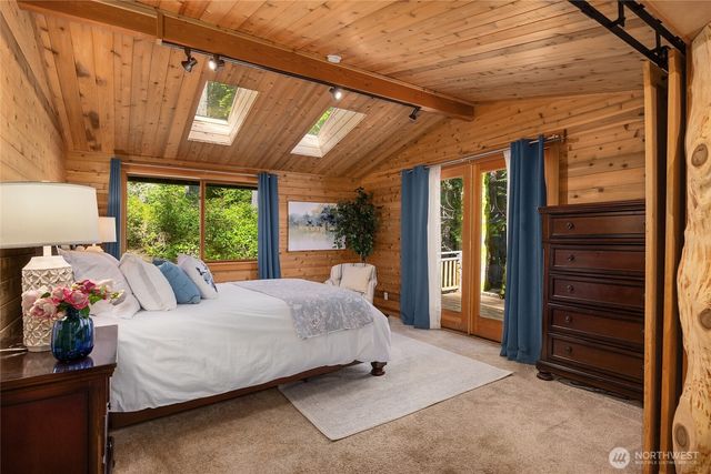 10750 N Madison Avenue NE, Bainbridge Island, WA 98110