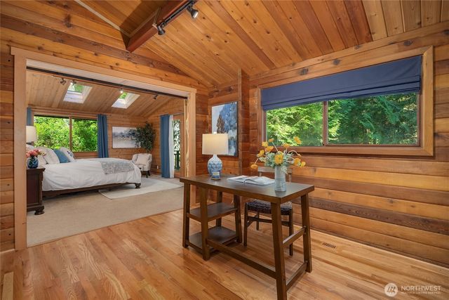 10750 N Madison Avenue NE, Bainbridge Island, WA 98110