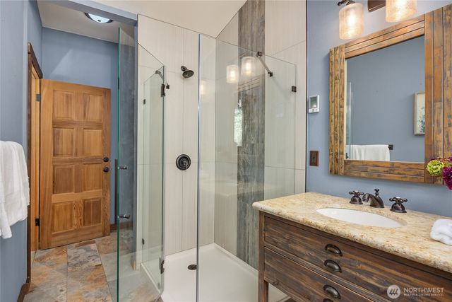 10750 N Madison Avenue NE, Bainbridge Island, WA 98110