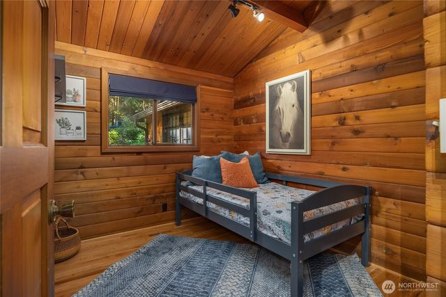 10750 N Madison Avenue NE, Bainbridge Island, WA 98110