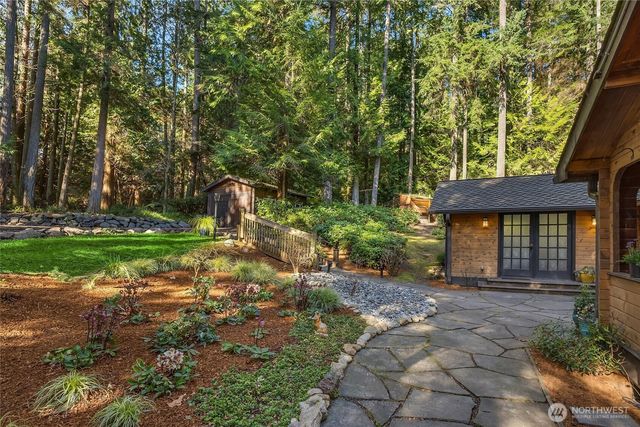 10750 N Madison Avenue NE, Bainbridge Island, WA 98110