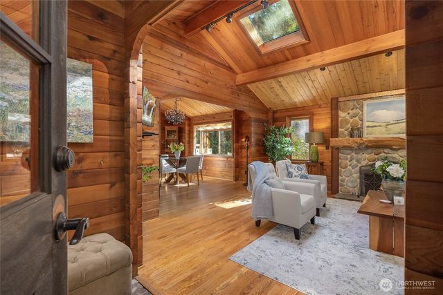 10750 N Madison Avenue NE, Bainbridge Island, WA 98110