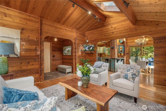 10750 N Madison Avenue NE, Bainbridge Island, WA 98110