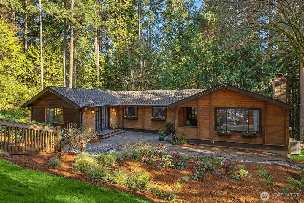 10750 N Madison Avenue NE, Bainbridge Island, WA 98110