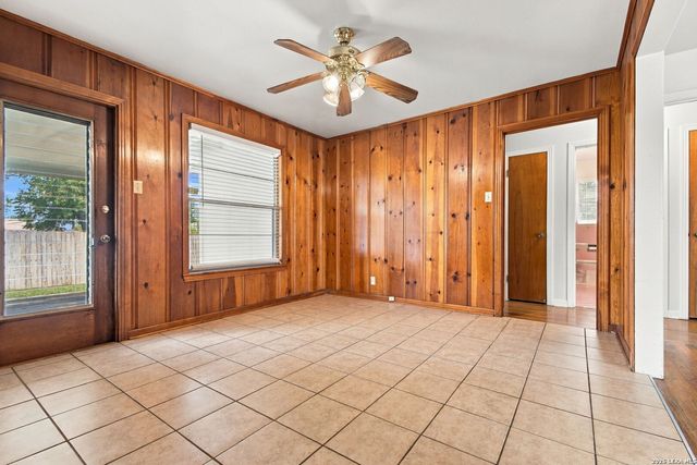 223 FENNEL DR, San Antonio, TX 78213