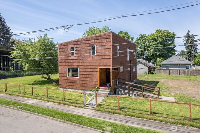 309 NW 2nd Avenue, Kelso, WA 98626