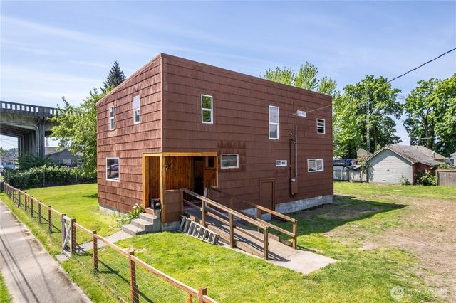 309 NW 2nd Avenue, Kelso, WA 98626