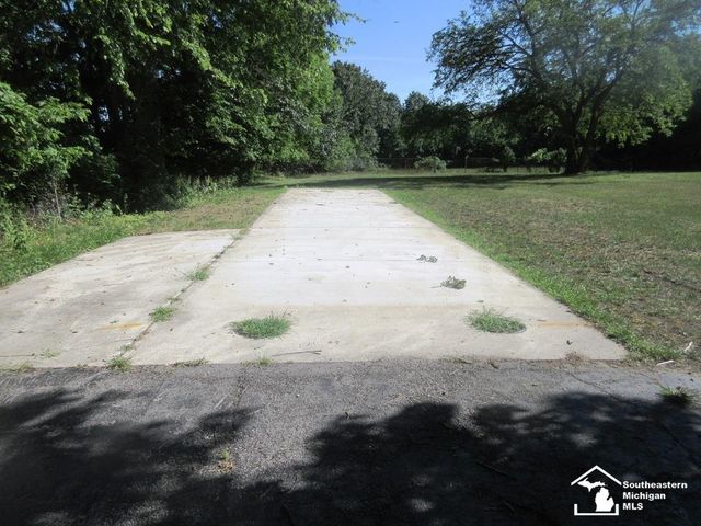 3157 N Adrian Highway, Adrian, MI 49221