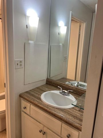 3660 Inverrary Drive 3c, Lauderhill, FL 33319