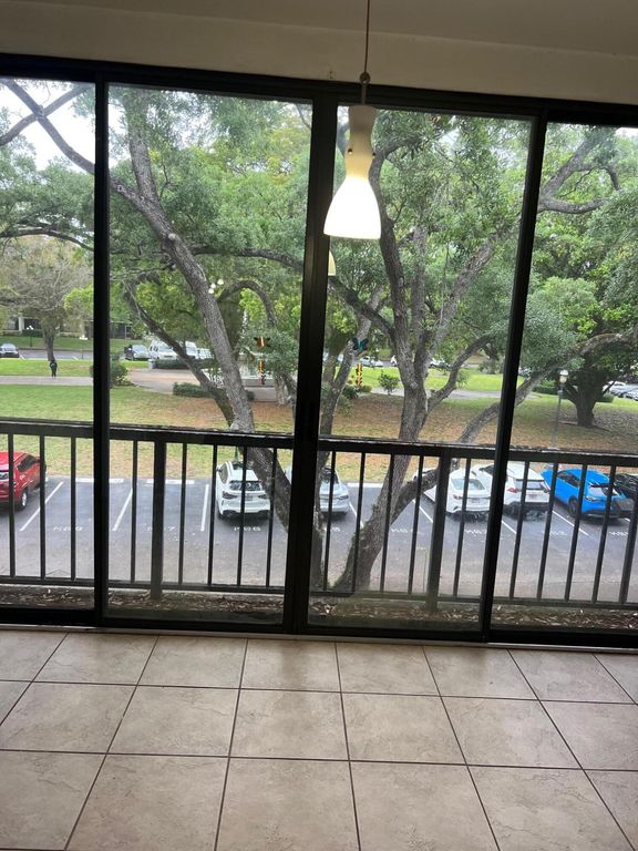 3660 Inverrary Drive 3c, Lauderhill, FL 33319