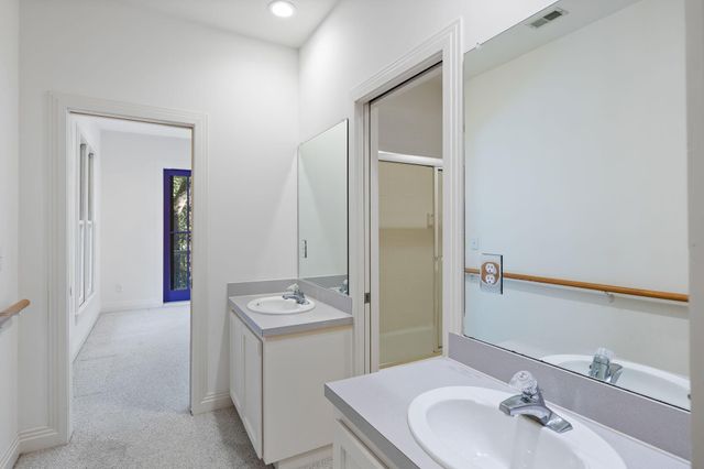 17 Middleton Oaks Road, Charleston, SC 29414