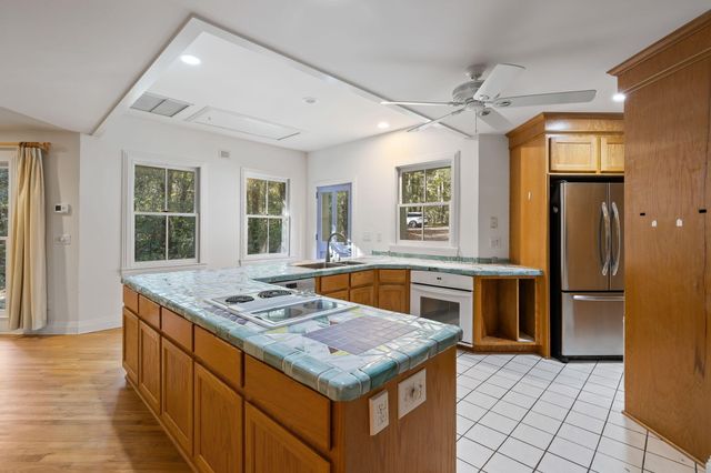 17 Middleton Oaks Road, Charleston, SC 29414