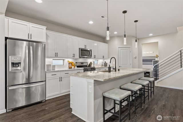 32883 Pine Avenue SE, Black Diamond, WA 98010