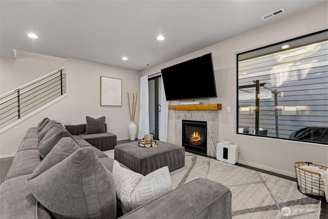 32883 Pine Avenue SE, Black Diamond, WA 98010