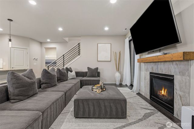 32883 Pine Avenue SE, Black Diamond, WA 98010