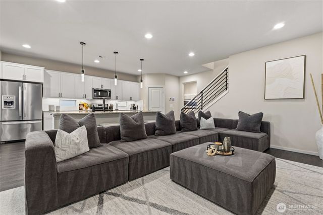 32883 Pine Avenue SE, Black Diamond, WA 98010