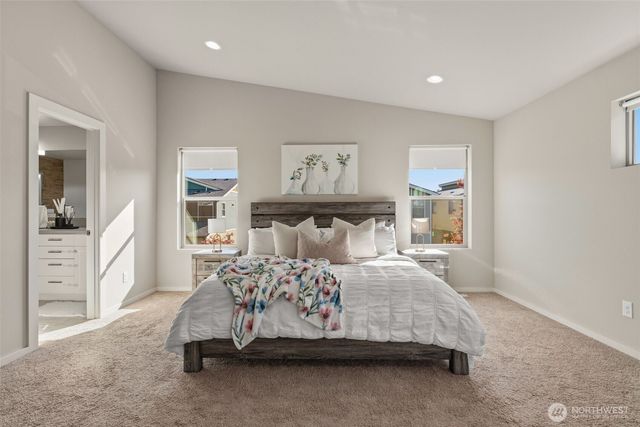 32883 Pine Avenue SE, Black Diamond, WA 98010