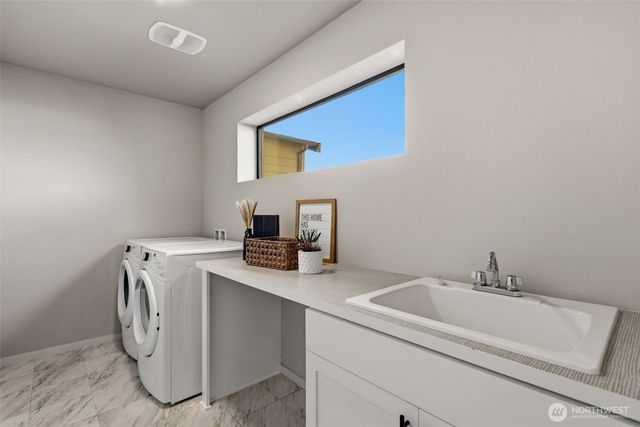 32883 Pine Avenue SE, Black Diamond, WA 98010