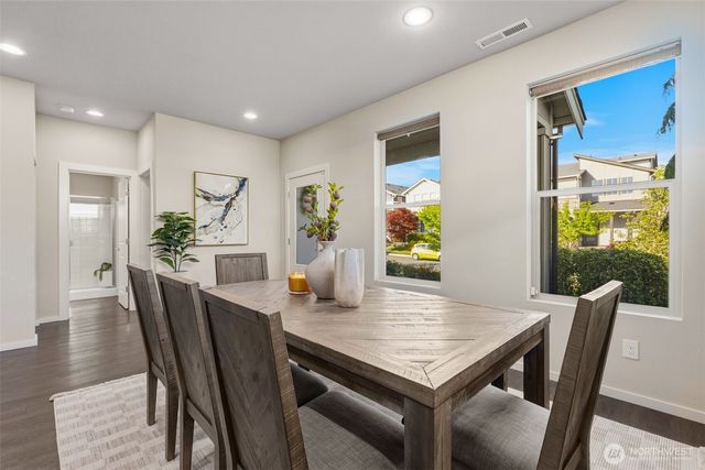 32883 Pine Avenue SE, Black Diamond, WA 98010