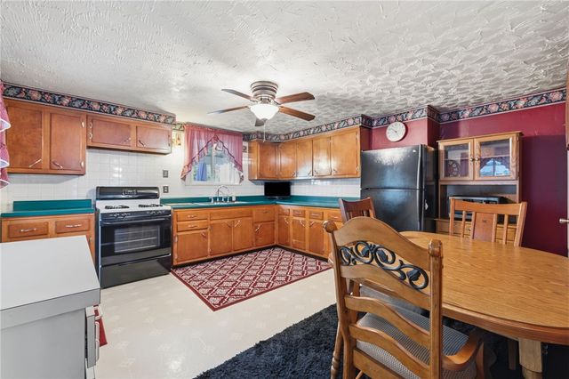 1826 Saint Patrick St, South Side, PA 15210