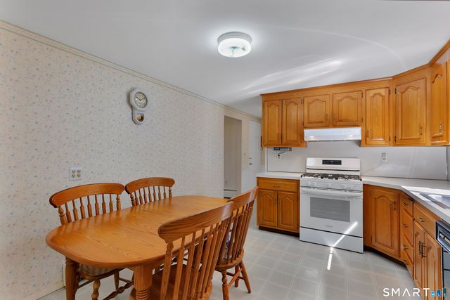 173 Brentmoor Road, East Hartford, CT 06118