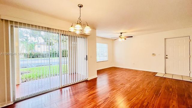 4115 San Marino 101, West Palm Beach, FL 33409