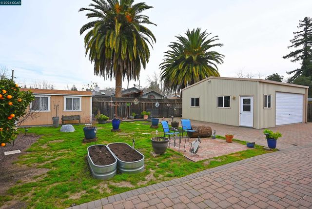 1013 Pleasant Valley Dr, Pleasant Hill, CA 94523