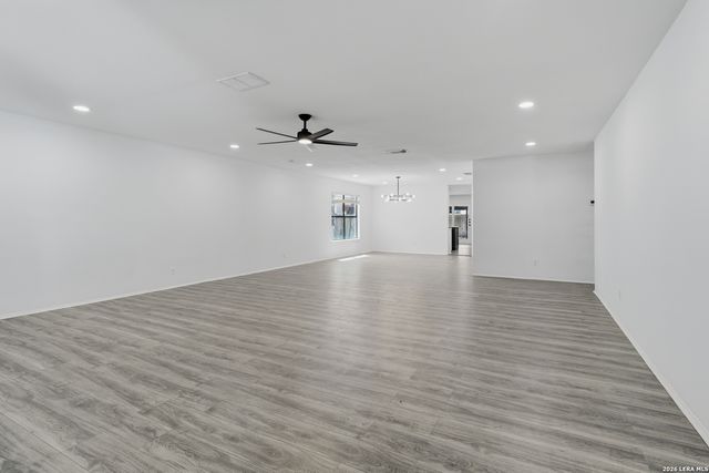 3909 Davenport, Schertz, TX 78154