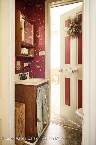 30 Church Street, Saugerties, NY 12477