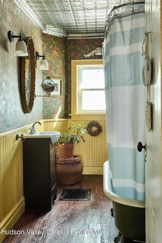 30 Church Street, Saugerties, NY 12477