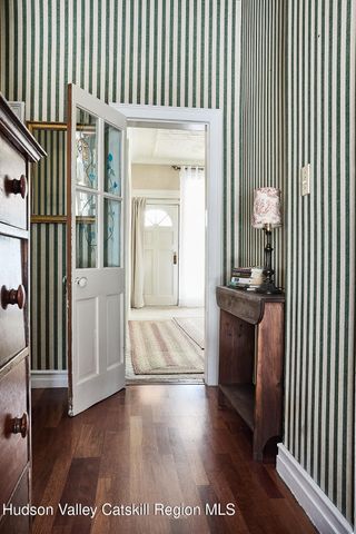 30 Church Street, Saugerties, NY 12477